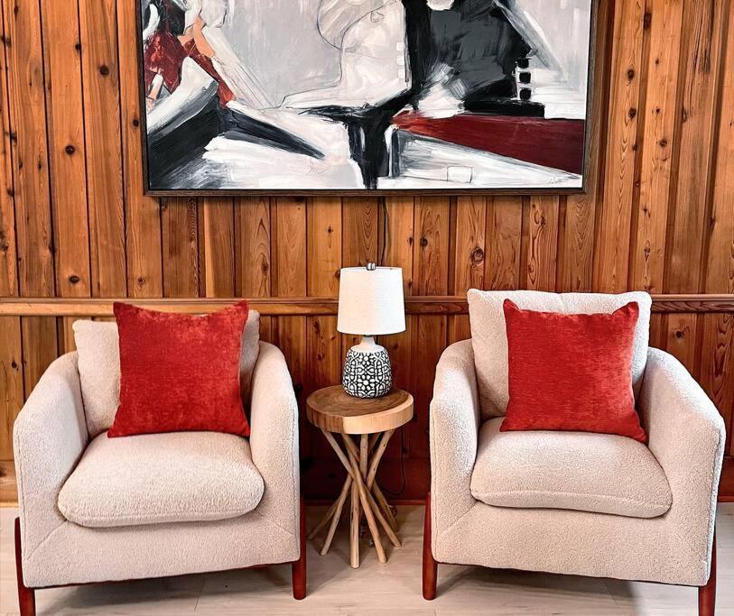Stylish And Cozy Cabin, Walking Distance To Big Bass Lake Gouldsboro エクステリア 写真