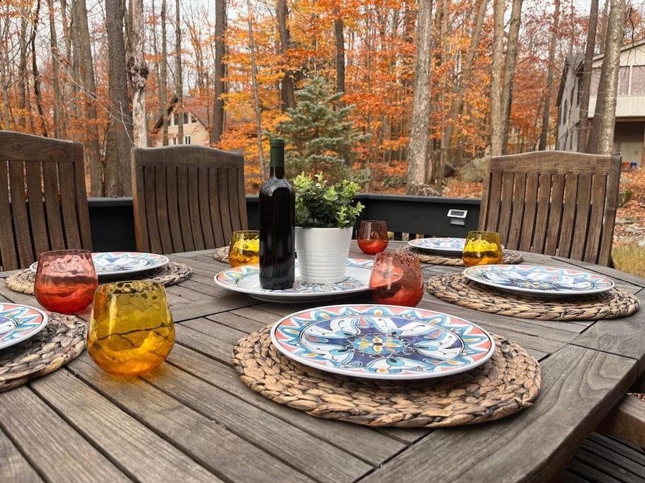Stylish And Cozy Cabin, Walking Distance To Big Bass Lake Gouldsboro エクステリア 写真