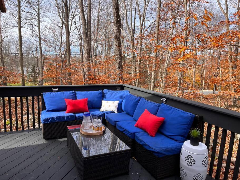 Stylish And Cozy Cabin, Walking Distance To Big Bass Lake Gouldsboro エクステリア 写真